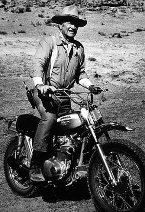 John Wayne na Hondzie