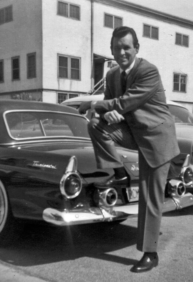 David Janssen i Ford Thunderbird